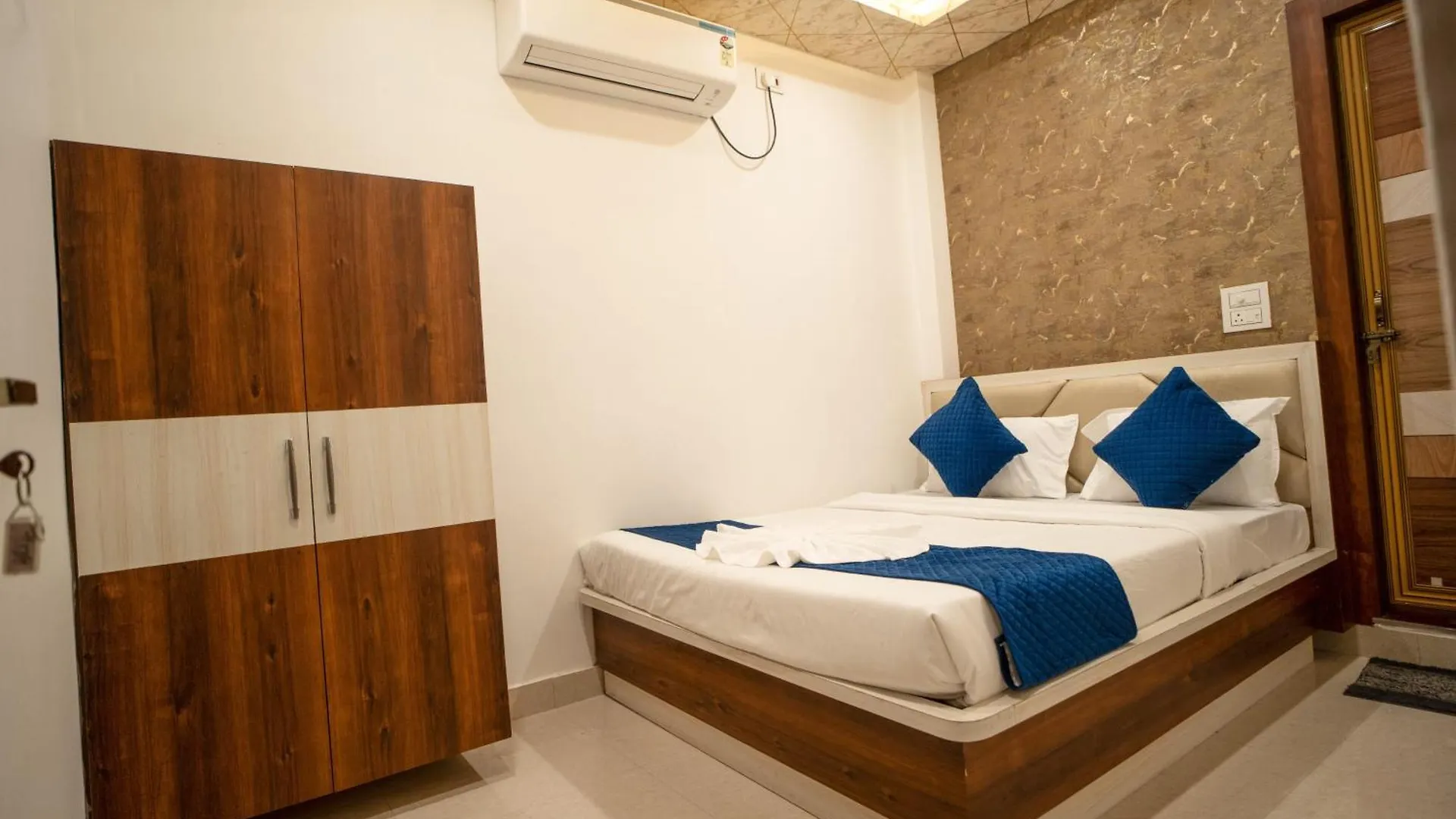 *** Hotel The Pleasure Stay Varanasi India