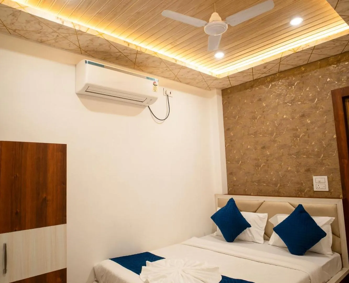 The Pleasure Stay Varanasi Hotel