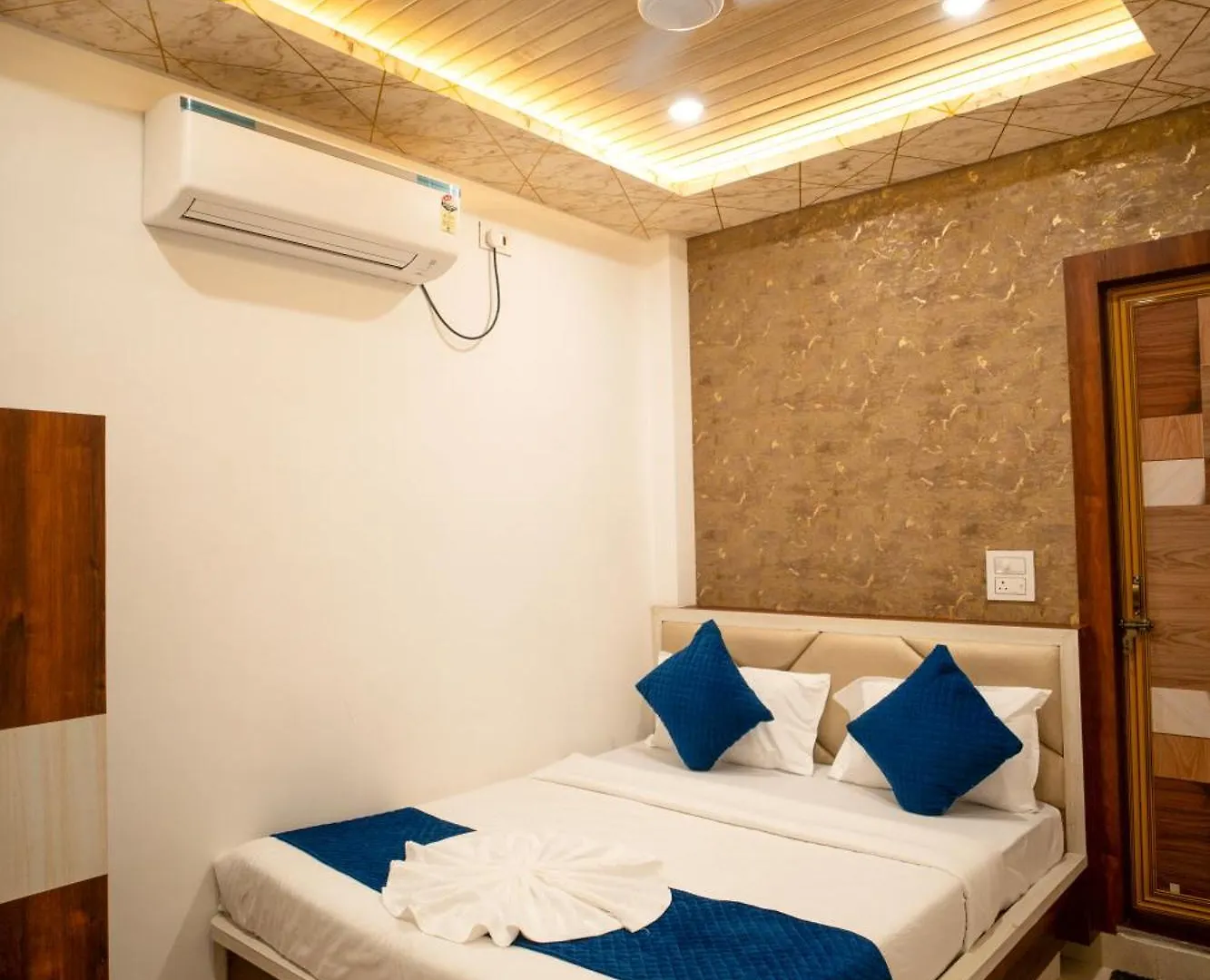 The Pleasure Stay Varanasi Hotel
