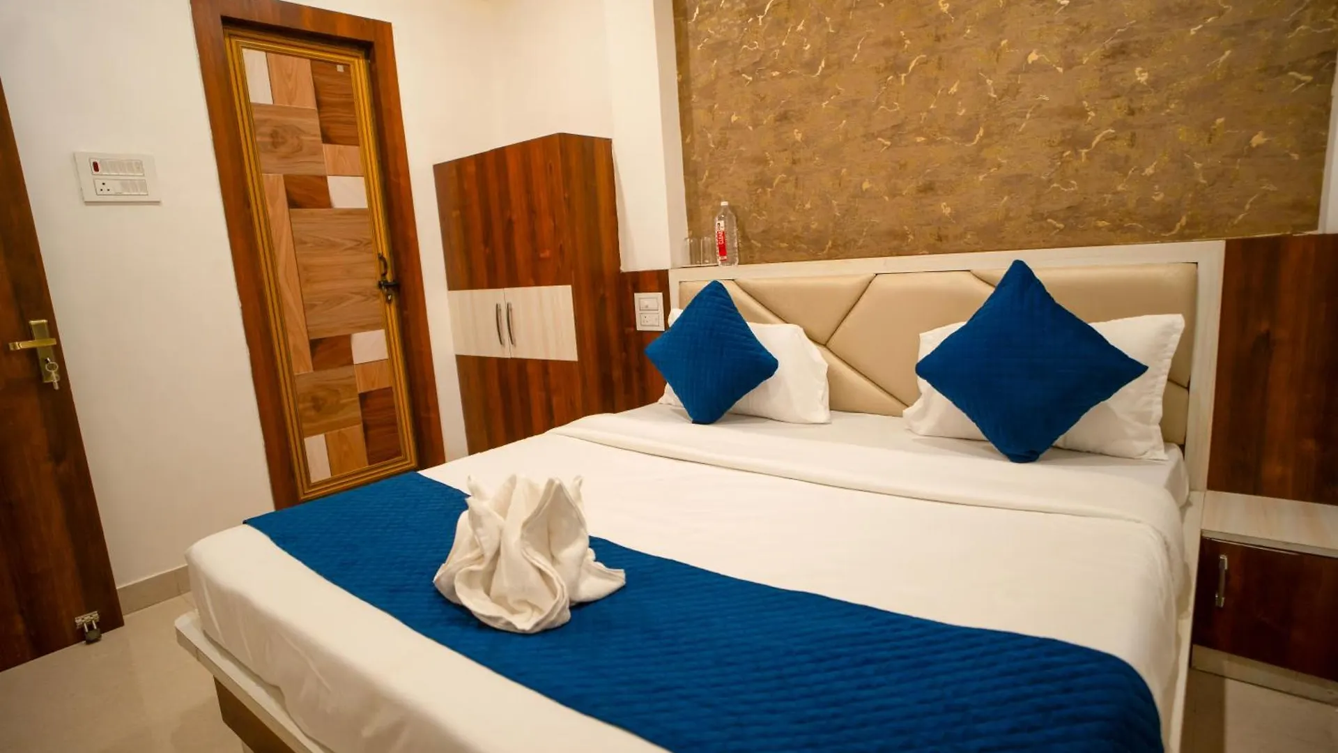 Hotel The Pleasure Stay Varanasi